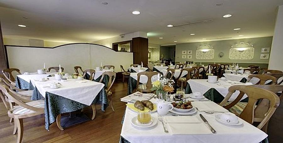 Orologio Hotel 4*